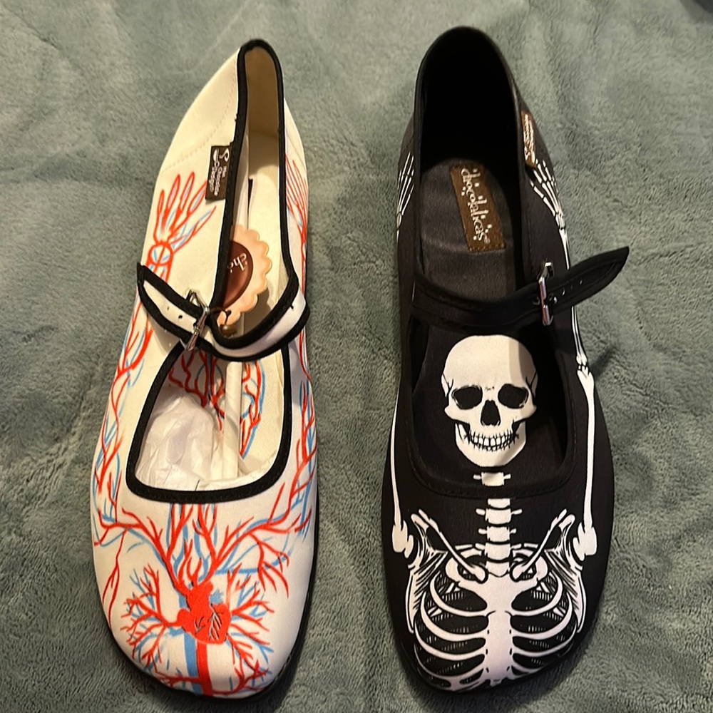 Hot chocolate design brand Mary Jane’s size 42 bones & blood 🩸 NWTs